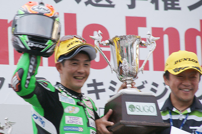 全日本ロードレース選手権 J-GP2クラスで、井筒選手が優勝